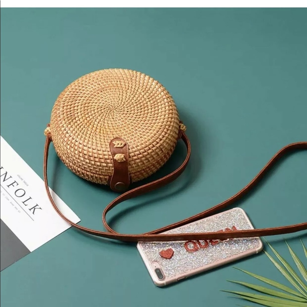 Round Straw Shoulder Bag HandWoven Crossbody